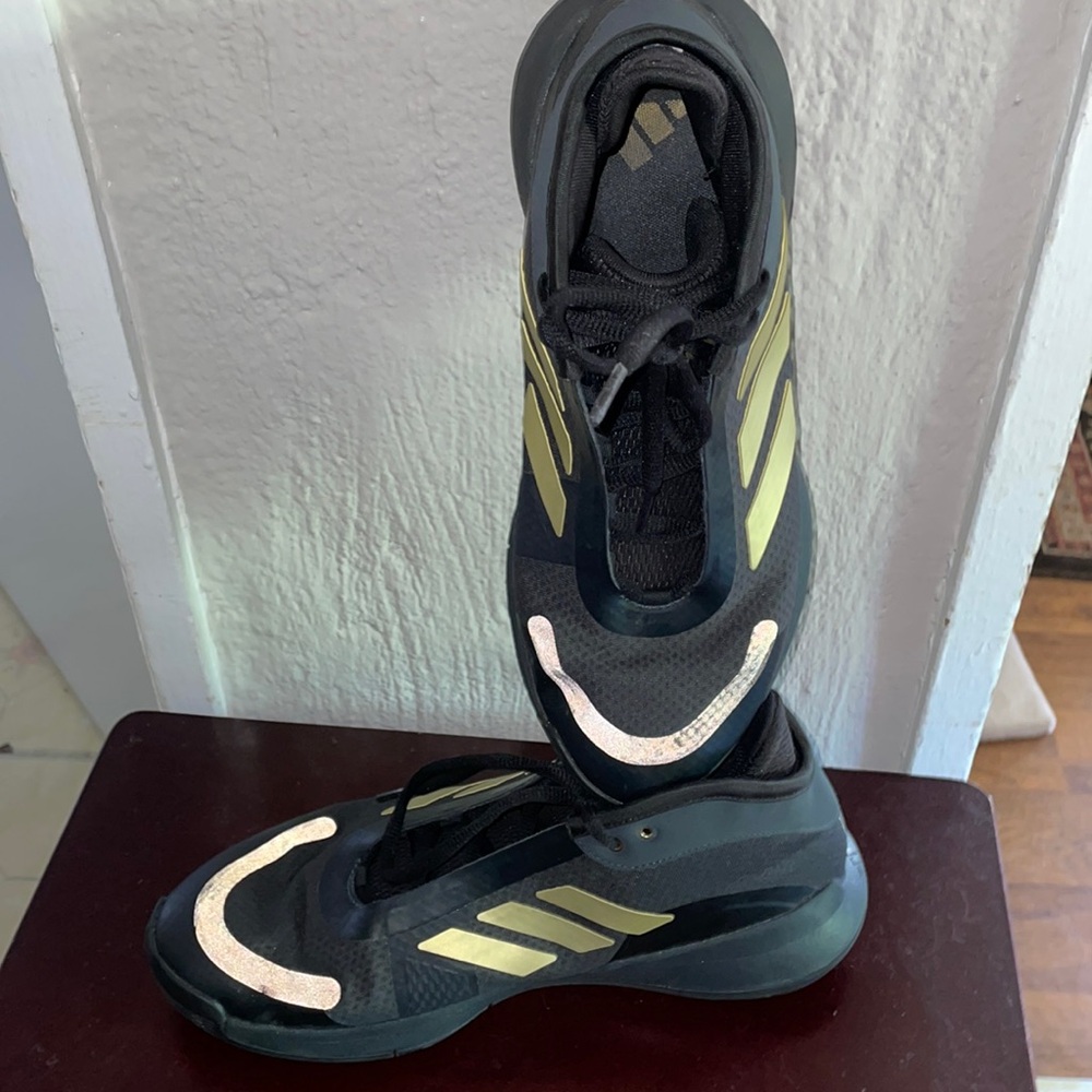 Men's Adidas Bounce Legends Basketball Shoes size 12